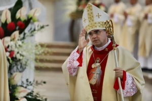 biskup robert chrząszcz